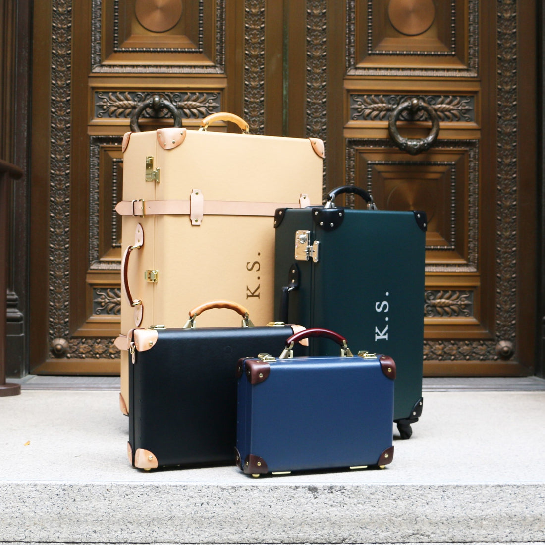 世界でただ一つだけの愛用品に「パーソナライズスーツケース」が新登場