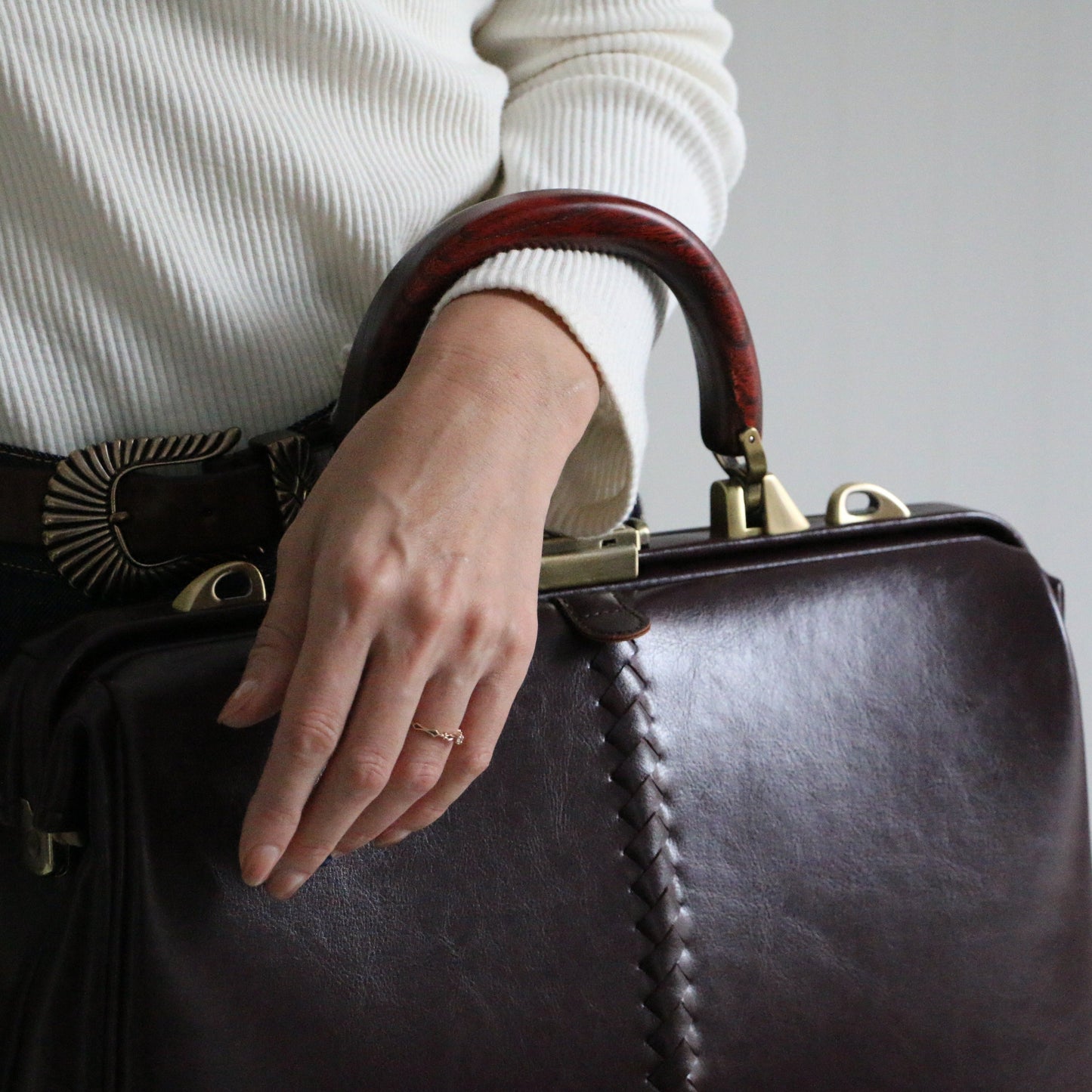 ◆【Karin Long Wooden Handle SET】Dulles Bag Horizontal M Size Y7【LIGHT】Chocolate